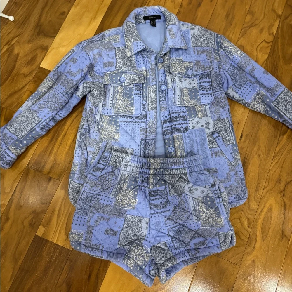 Forever 21 Quilted Jacket & Shorts Set - Picture 3 of 10